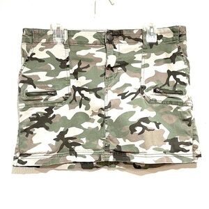 LOVE,FIRE Army Camo print denim mini cargo skirt size XL